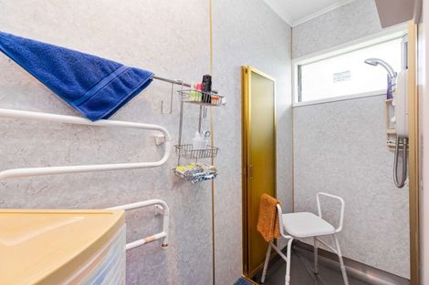 Photo of property in 21 Mellsop Avenue, Waiuku, 2123