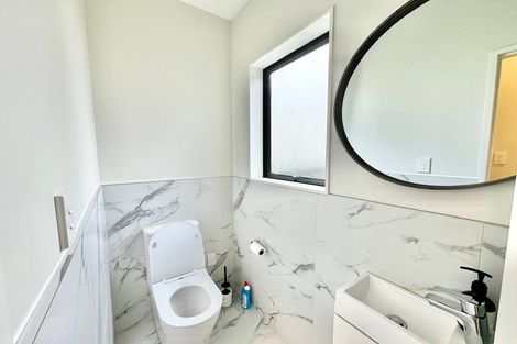 Photo of property in 61a Seabrook Avenue, New Lynn, Auckland, 0600