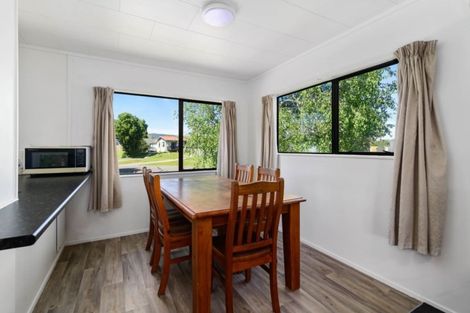 Photo of property in 21 Sequoia Crescent, Owhata, Rotorua, 3010