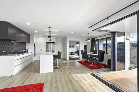 Photo of property in 4 Ellesmere Avenue, Bell Block, New Plymouth, 4312