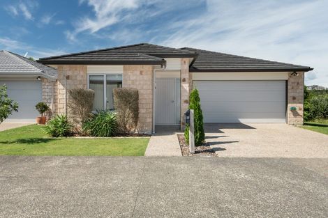 Photo of property in 39 Scoria Close, Pyes Pa, Tauranga, 3112