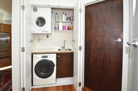 Photo of property in 9 Domain Crescent, Muriwai, Waimauku, 0881