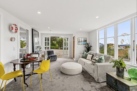 Photo of property in 39 Mills Road, Brooklyn, Wellington, 6021