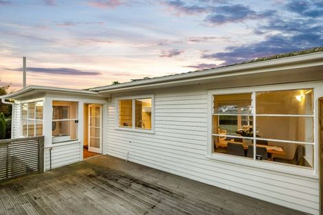 Photo of property in 9 Wilson Road, Glen Eden, Auckland, 0602