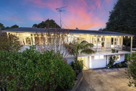 Photo of property in 17 Hillcrest Grove, Hillpark, Auckland, 2102