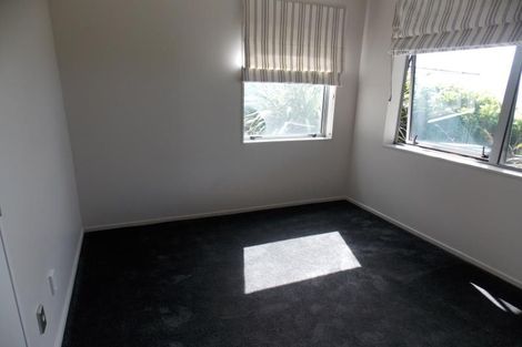 Photo of property in 24 Signallers Grove, Strathmore Park, Wellington, 6022