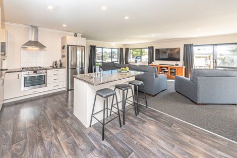 Photo of property in 24 Poynter Place, Gonville, Whanganui, 4501