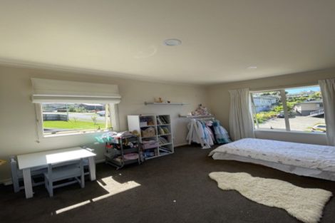 Photo of property in 32 Waldorf Crescent, Orewa, 0931