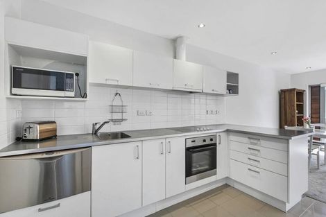 Photo of property in 4b/71 Spencer Road, Oteha, Auckland, 0632