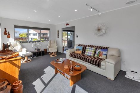 Photo of property in 26 Manaia View Road, One Tree Point, 0118