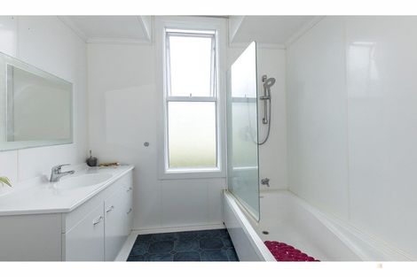 Photo of property in 290 Church Street, West End, Timaru, 7910