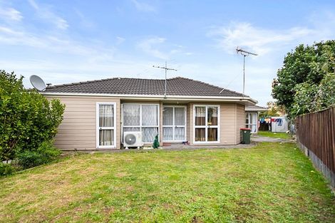 Photo of property in 2/20 Ross Martin Court, Conifer Grove, Takanini, 2112