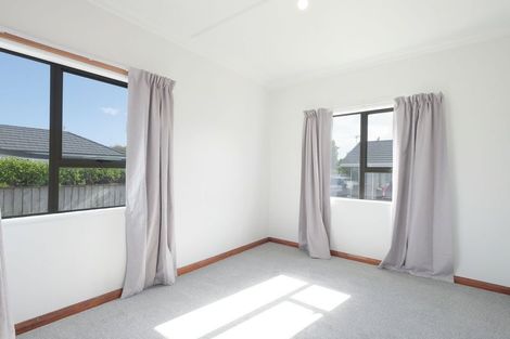 Photo of property in 125 Brooklands Road, Brooklands, New Plymouth, 4310