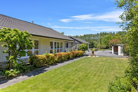 Photo of property in 586 Yaldhurst Road, Yaldhurst, Christchurch, 7676