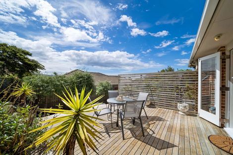 Photo of property in 96 Easther Crescent, Kew, Dunedin, 9012