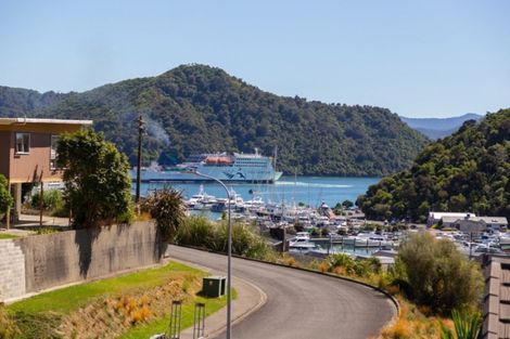 Photo of property in 18a Russell Street, Picton, 7220