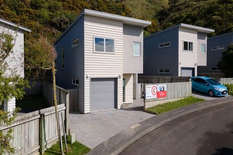 Photo of property in 36h Erlestoke Crescent, Churton Park, Wellington, 6037