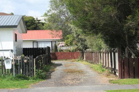 Photo of property in 32a Aquarius Drive, Kawaha Point, Rotorua, 3010
