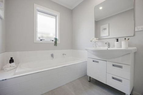 Photo of property in 70 Queens Avenue, Frankton, Hamilton, 3204