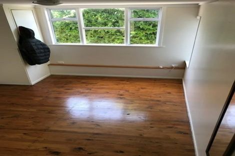 Photo of property in 2/80 Seaview Road, Castor Bay, Auckland, 0620