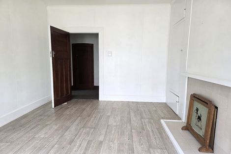 Photo of property in 16 Buller Street, Picton, 7220