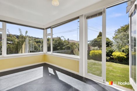 Photo of property in 85 Hargest Crescent, Saint Clair, Dunedin, 9012