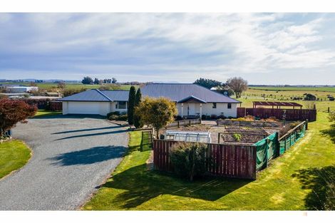 Photo of property in 37 Blue Cliffs Road, Saint Andrews, 7988