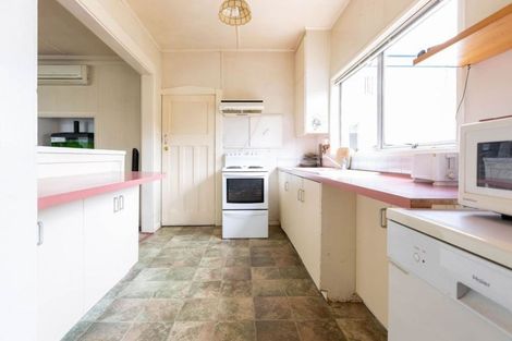 Photo of property in 16 Emano Street, Toi Toi, Nelson, 7010