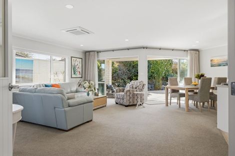 Photo of property in 37 Santa Monica Drive, Papamoa Beach, Papamoa, 3118