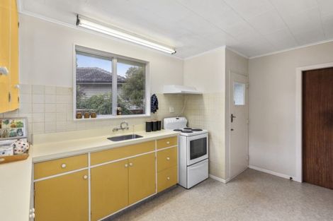 Photo of property in 5 George Street, Stokes Valley, Lower Hutt, 5019