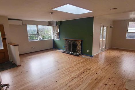 Photo of property in 50 Gossamer Drive, Pakuranga Heights, Auckland, 2010