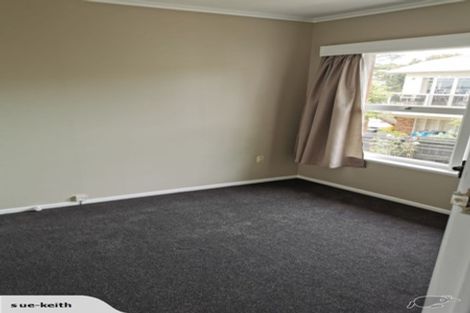 Photo of property in 2/27 Holland Road, Hillcrest, Auckland, 0627