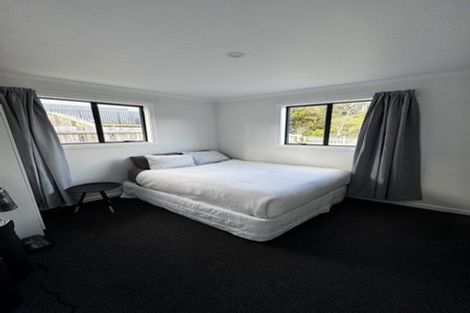 Photo of property in 2/5 Montgomery Street, Stokes Valley, Lower Hutt, 5019