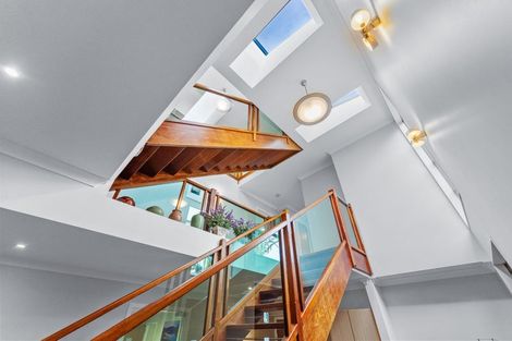 Photo of property in 5b Rahopara Street, Castor Bay, Auckland, 0620