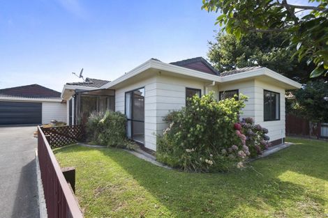 Photo of property in 12 Cargill Grove, Kelvin Grove, Palmerston North, 4414