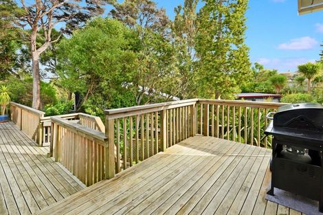 Photo of property in 18 Barlow Place, Chatswood, Auckland, 0626