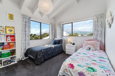 Photo of property in 106 Field Way, Waikanae Beach, Waikanae, 5036