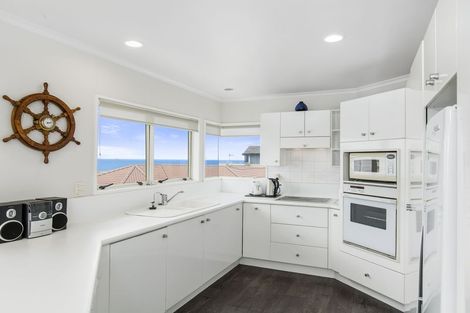 Photo of property in 437b Oceanbeach Road, Mount Maunganui, 3116