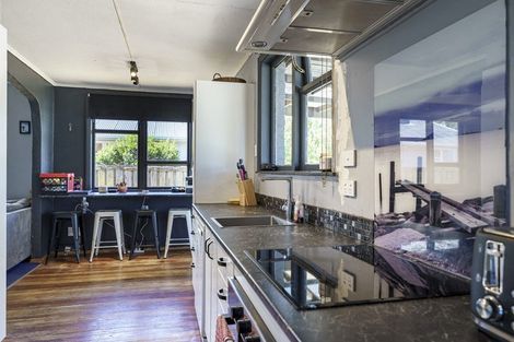 Photo of property in 27 Tasman Street, Havelock North, 4130