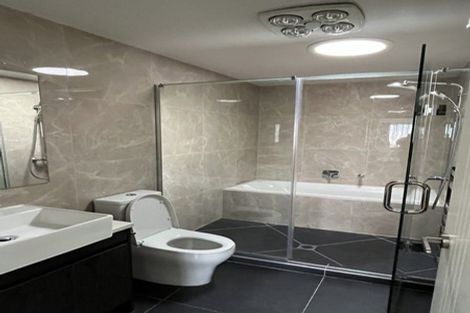 Photo of property in 17 Waru Lane, Te Atatu Peninsula, Auckland, 0610