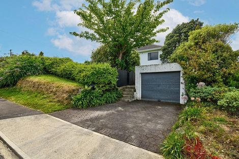 Photo of property in 56 Ranui Terrace, Tawa, Wellington, 5028