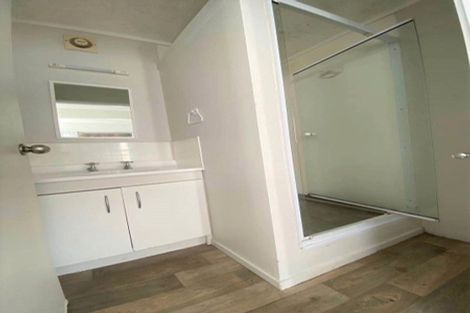 Photo of property in 13 Laser Place, Bayview, Auckland, 0629