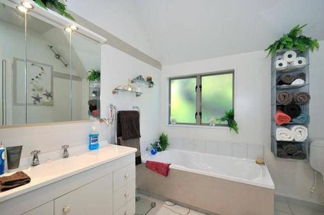 Photo of property in 49 Waikowhai Street, Ngaio, Wellington, 6035