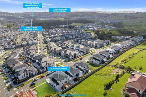 Photo of property in 25 Elevation Street, Flat Bush, Auckland, 2019