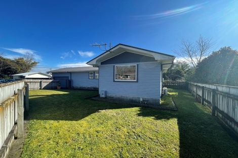 Photo of property in 1 Totara Terrace, Inglewood, 4330