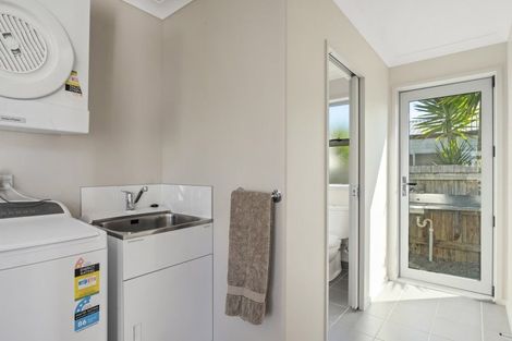 Photo of property in 153 Lisland Drive, Kinloch, Taupo, 3377