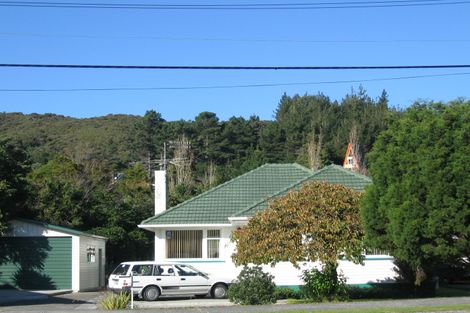 Photo of property in 7 George Street, Stokes Valley, Lower Hutt, 5019