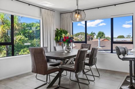 Photo of property in 10a Hayley Grove, Papamoa Beach, Papamoa, 3118