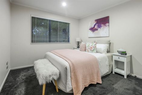 Photo of property in 106b Simpson Road, Henderson Valley, Auckland, 0614
