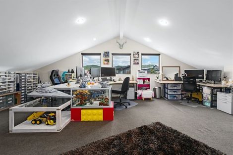 Photo of property in 8 Kahurangi Heights, Aotea, Porirua, 5024